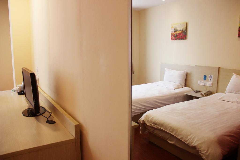Gold Mine Express Hotel Nanning Room photo